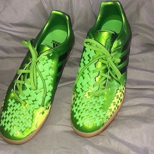 Men’s Adidas Green Predator Absolado shoes Size 8